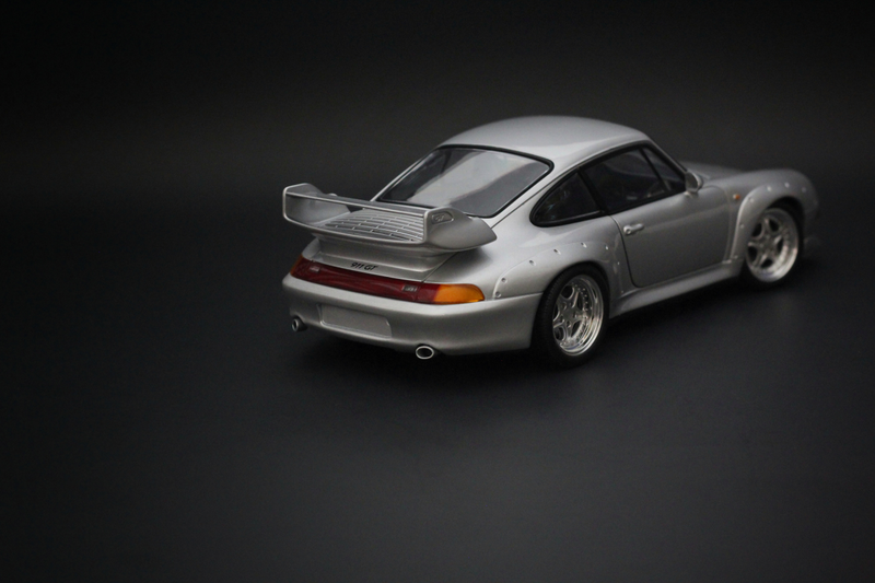 Illustration for article titled UT Models Porsche 993 GT2